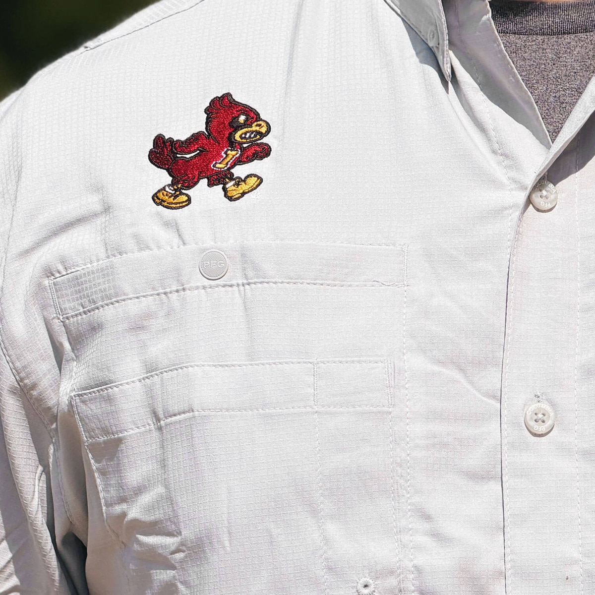 Columbia Walking Cy Gray Camp Short Sleeve T-Shirt chest design and pockets close up